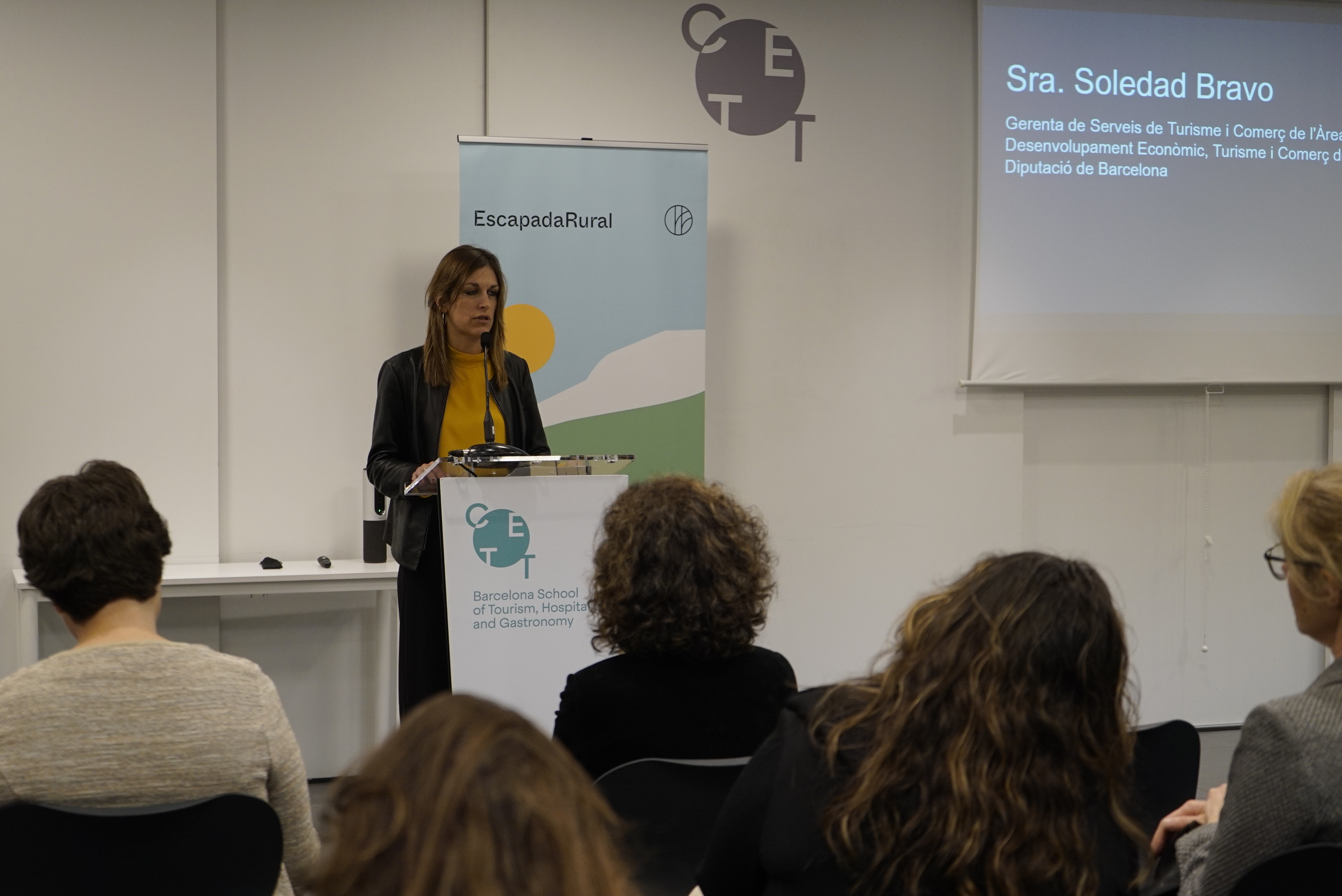 Photography from: Presentación de datos del turismo rural en Cataluña | CETT